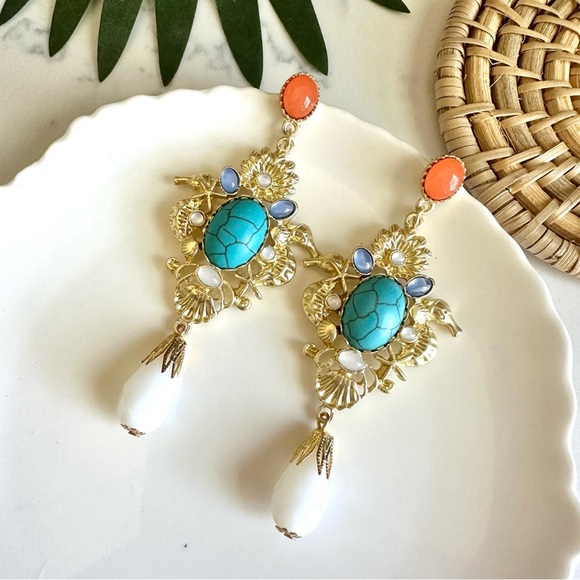 2/$30🌵 Gold Seahorse Earrings Baroque Turquoise Stone Vintage Style Beachy NEW - Picture 1 of 10